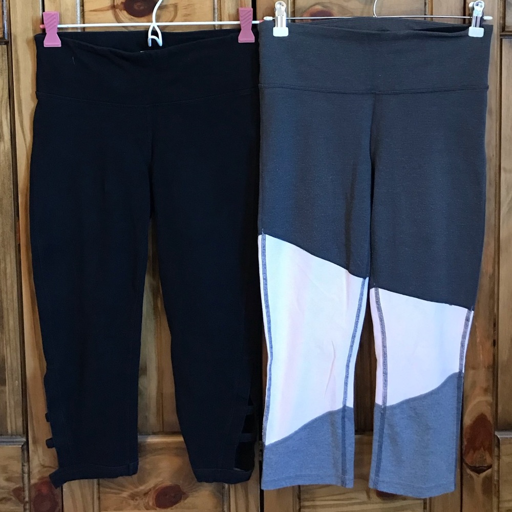 Bundle!! 2 women’s Xersion fitted capris size S